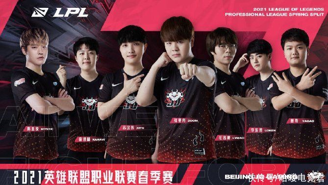 在与埃弗顿 在与埃弗顿